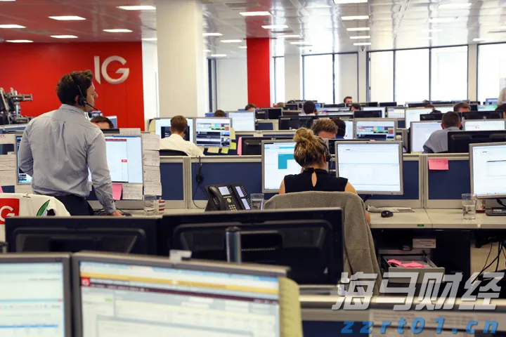 全国人大代表黄成辉：扎根生产一线，践行民主担当