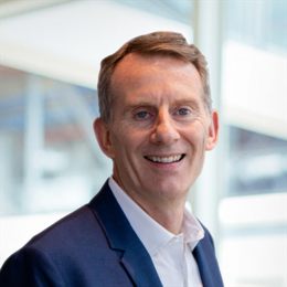 一站式办理!广州“商转公贷款”新政落地迎首位申请者